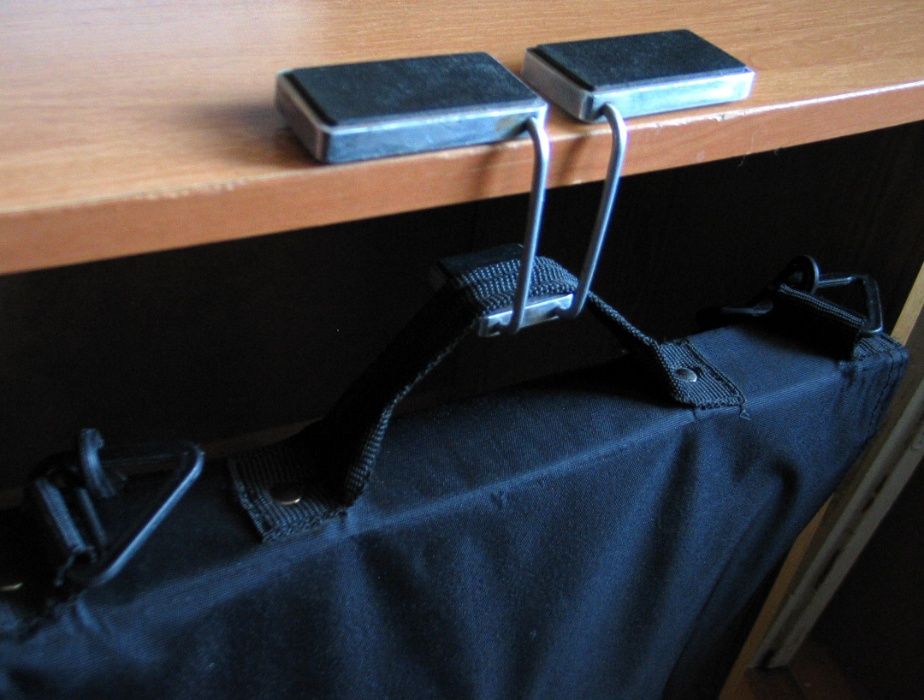 Крючок-вешалка для подвешивания сумки. СССР