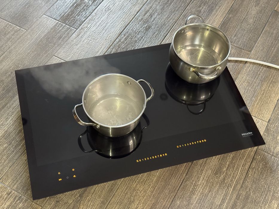 Індукційна поверхня від Miele km 7678, безрамкова, гарний стан