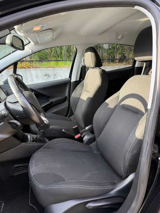 Peugeot 208 1.2 Allure 2019