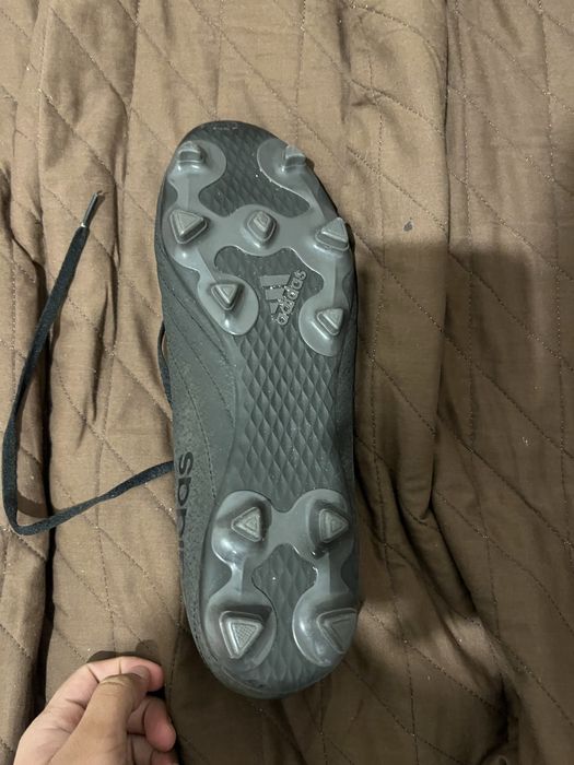 Chuteira adidas futebol