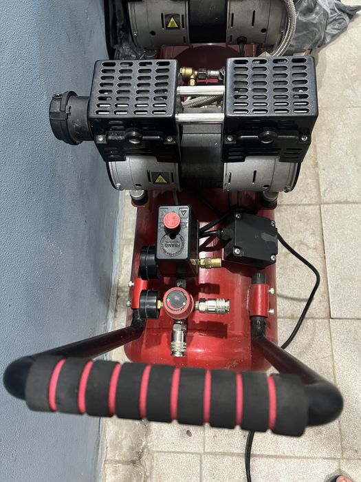Воздушный компрессор Einhell