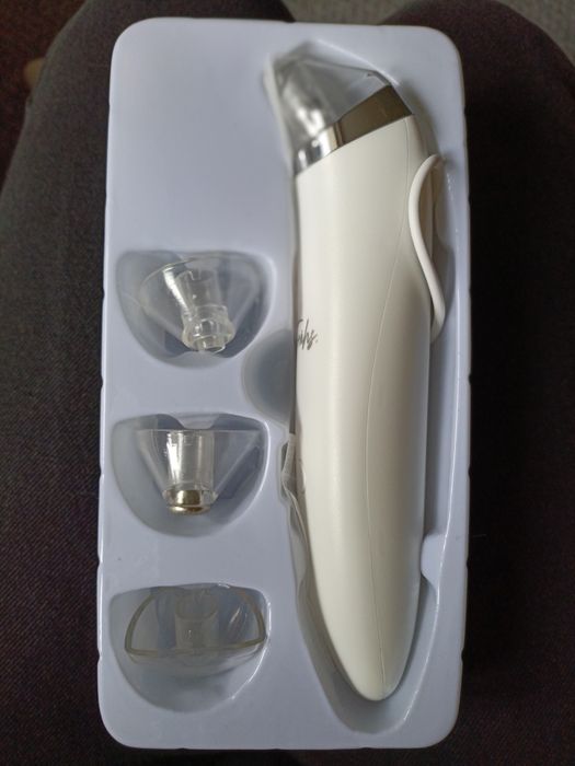 Mikrodermabrazja Roneberg urządzenie do pochłaniania zaskórników