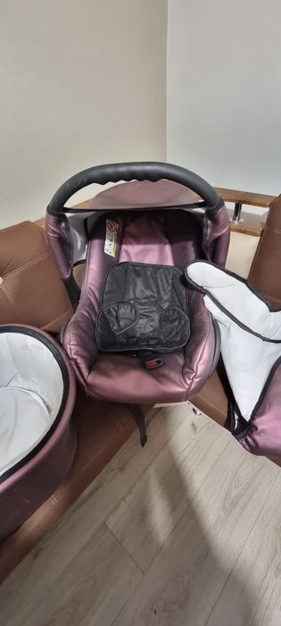 Продам коляску 3 в 1