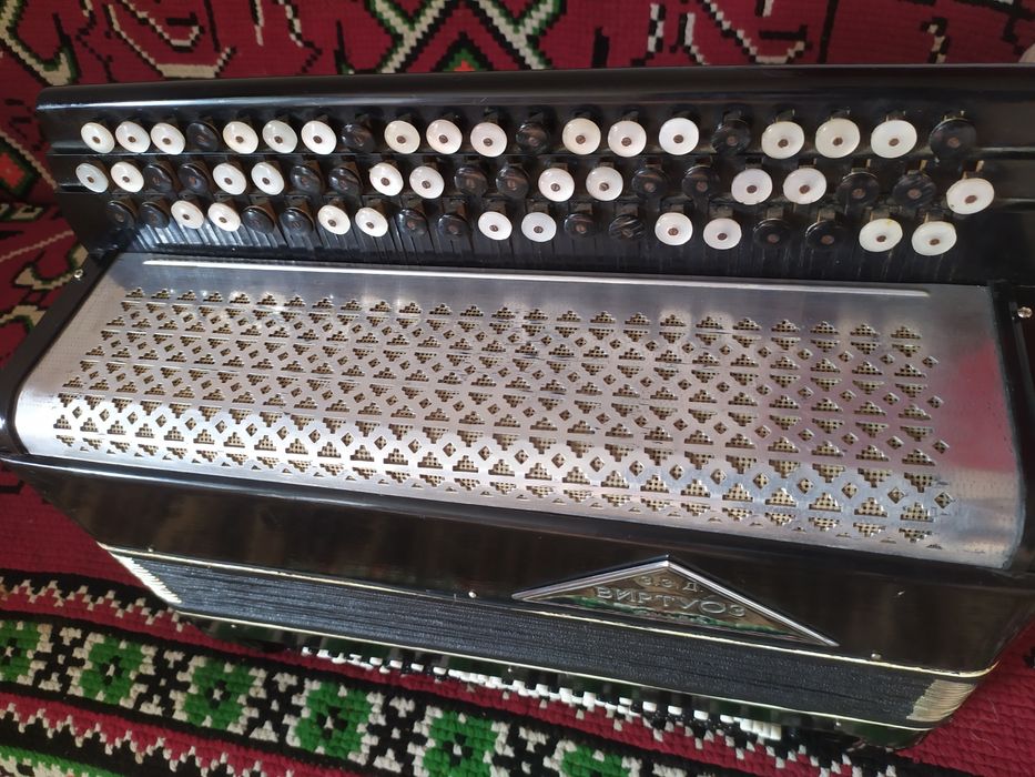 Продам баян "Віртуоз" (хорал М-5)