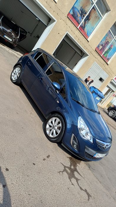 Продам Опелька в дуже гарному стані Авто возили тільки дітей до школи  Один власник  в Україні