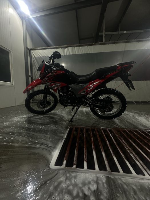 Продам мотоцикл Форте 250 крос