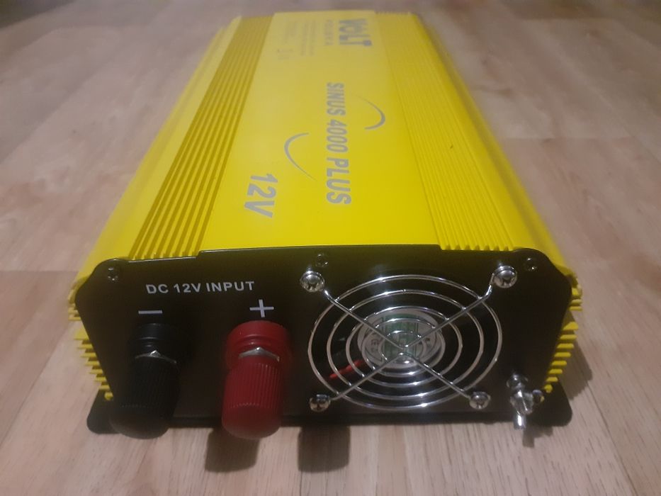 Інвертор Volt Polska SINUS PLUS 4000 12V/230V 2000/4000W чистий синус