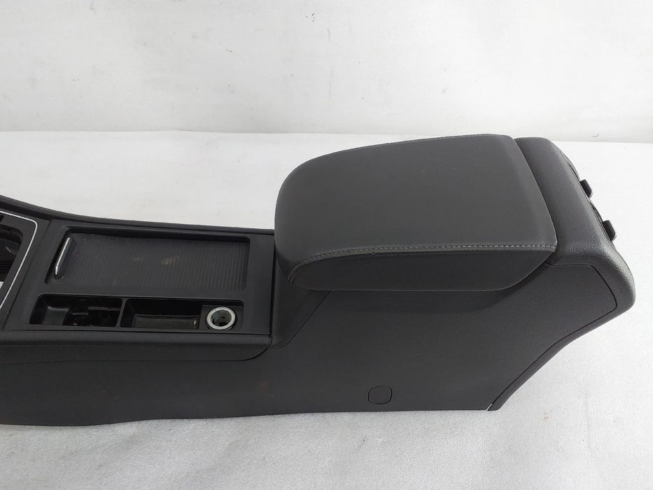 Consola central VOLKSWAGEN Golf VII (5G1, BQ1, BE1, BE2)