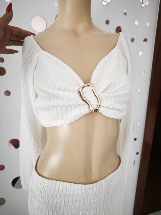 Conjunto top e saia