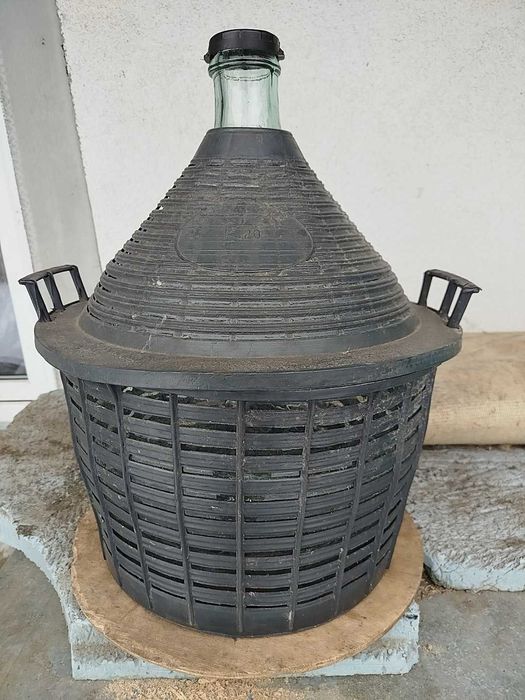 Скляний бутель 20 літрів