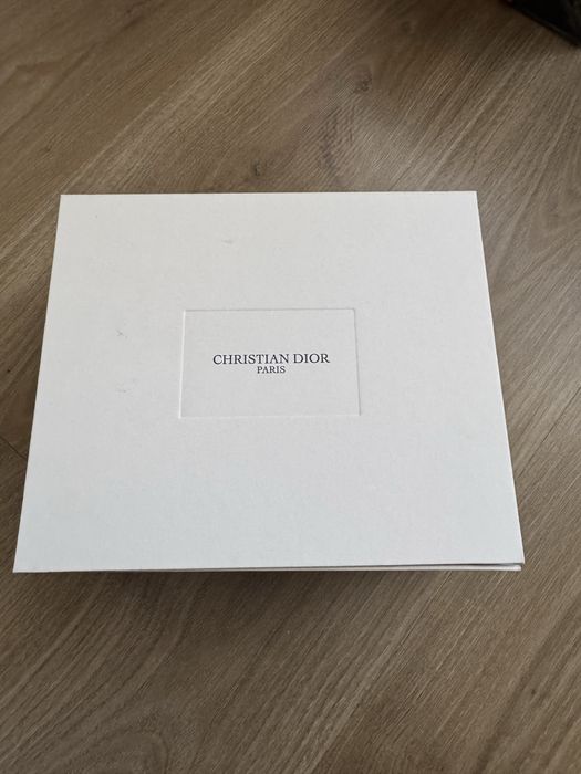 Коробка Christian Dior
