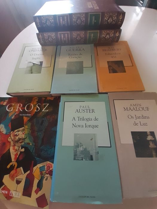Varios livros : 2 livros de história  novos , 4 livros de colecção + 1
