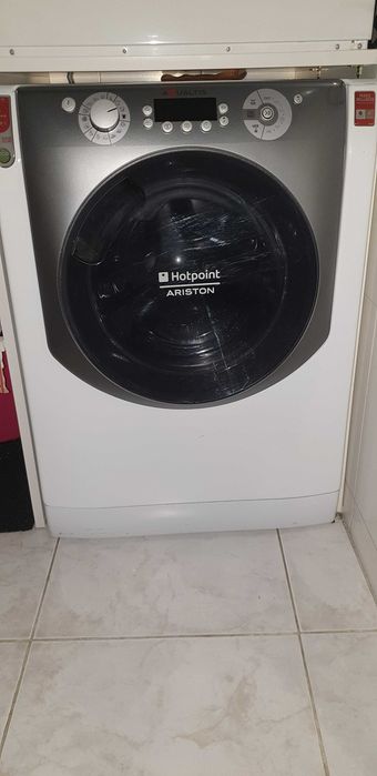 Selling Hotpoint 9 kg Washing Machine