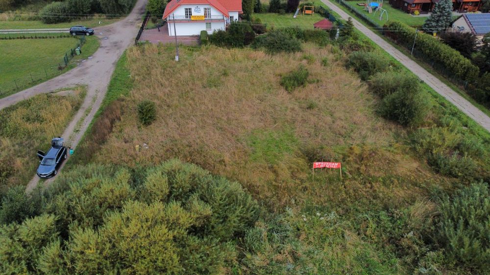 Działka nad morzem Gąski przy wejściu na plażę
