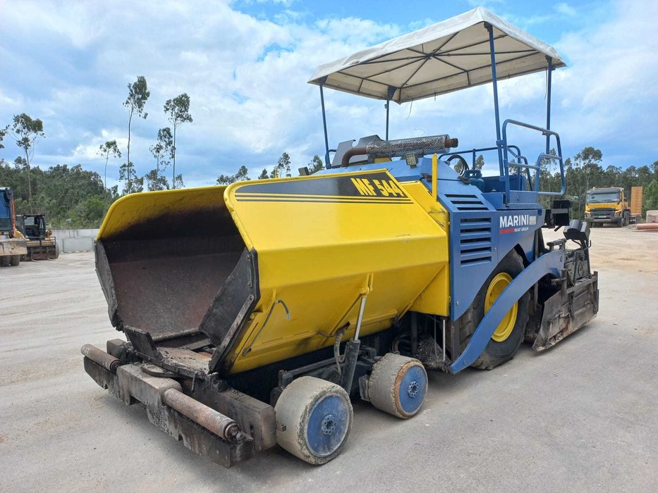 Pavimentadora Marini MF 564