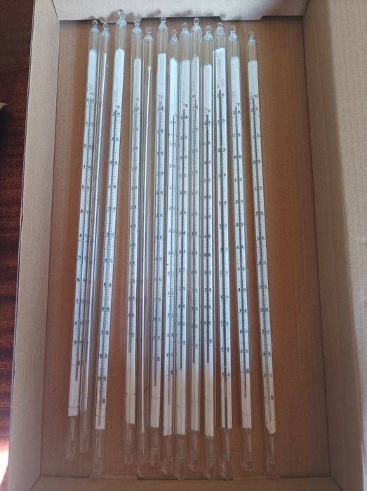 Термометр ртутный лабораторный,стеклянный