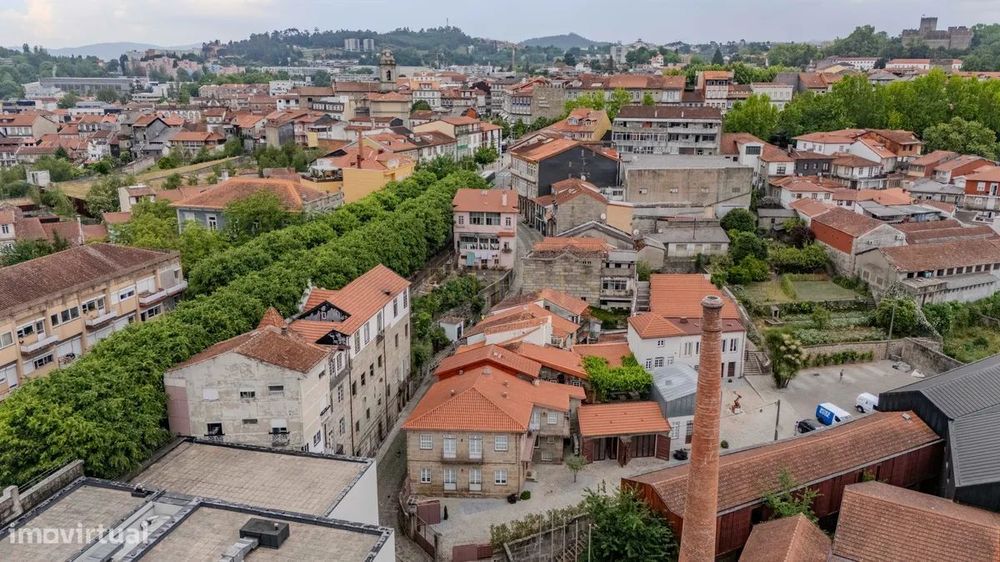 Moradia T4 no Centro Histórico de Guimarães