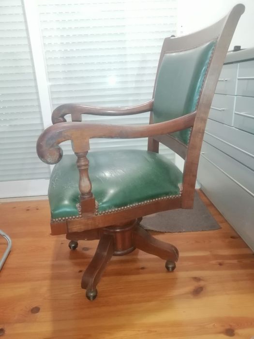 Cadeira vintage de escritório em madeira e pele verde
