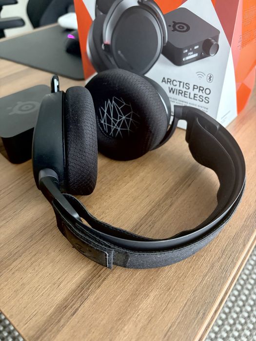 Headset SteelSeries Arctis Pro Wireless PC / PS5 - Excelente estado
