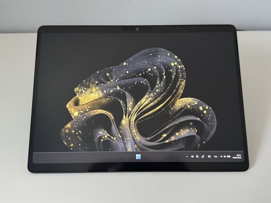 Microsoft Surface Pro 11 OLED X Elite 16/512 + etui + 3mk + GW 2027