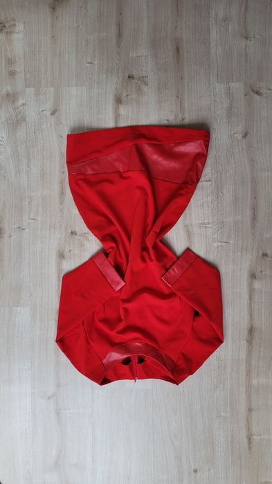 Czerwona sukienka S