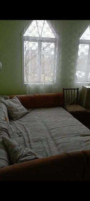 Продаж двоповерхового будинку