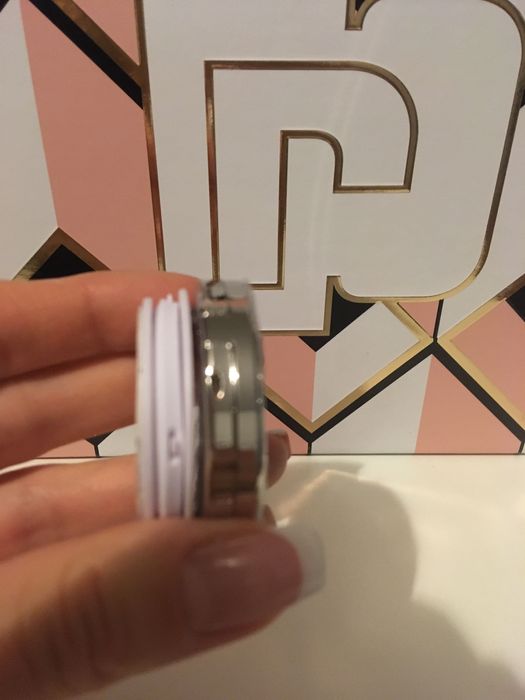 Uchwyt na telefon Paco Rabbane