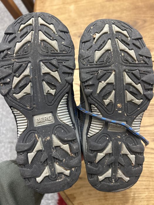 Botas 32 prova de agua montanha azuis