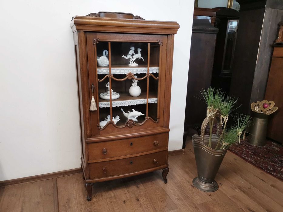 Dębowa witryna  antyk 779 /2025