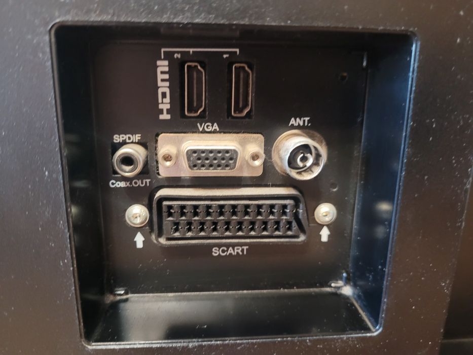 TV SHARP 32 cale. TV LCD plus pilot