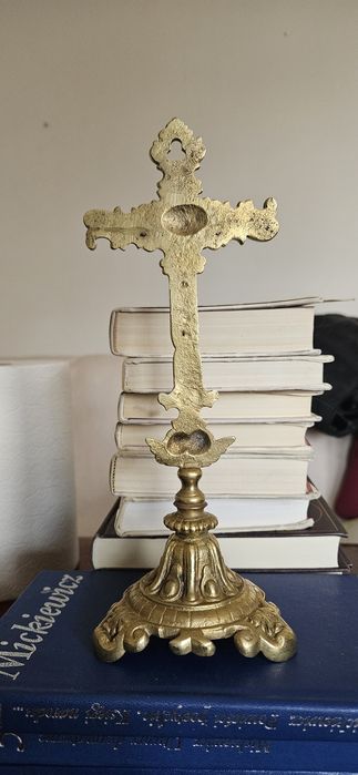 Krzyż z mosiądzu