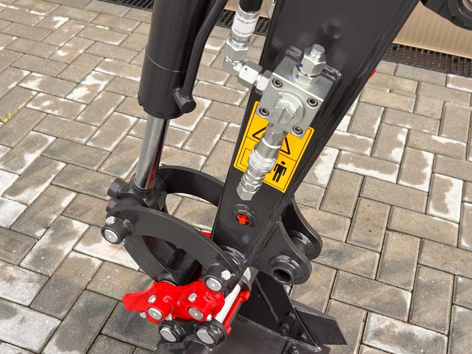 MINI GIRATORIA XN 12.8 RHINOCEROS 1000KGS Motor Kubota