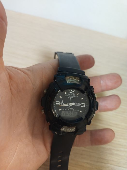 Casio MT-G  neon iluminator