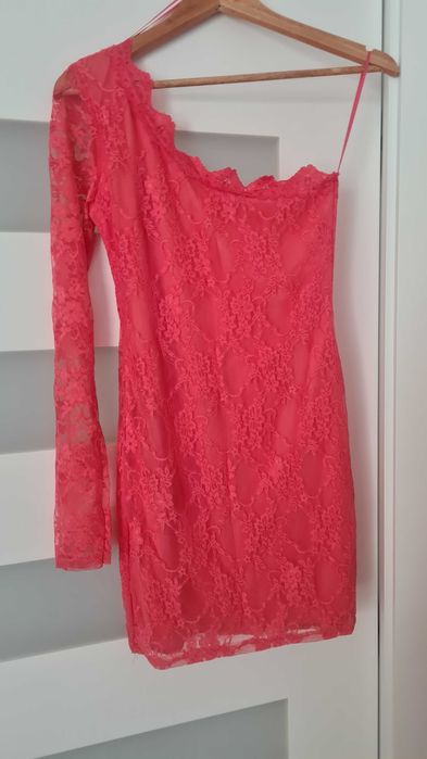 Sprzedam sukienkę koronkową