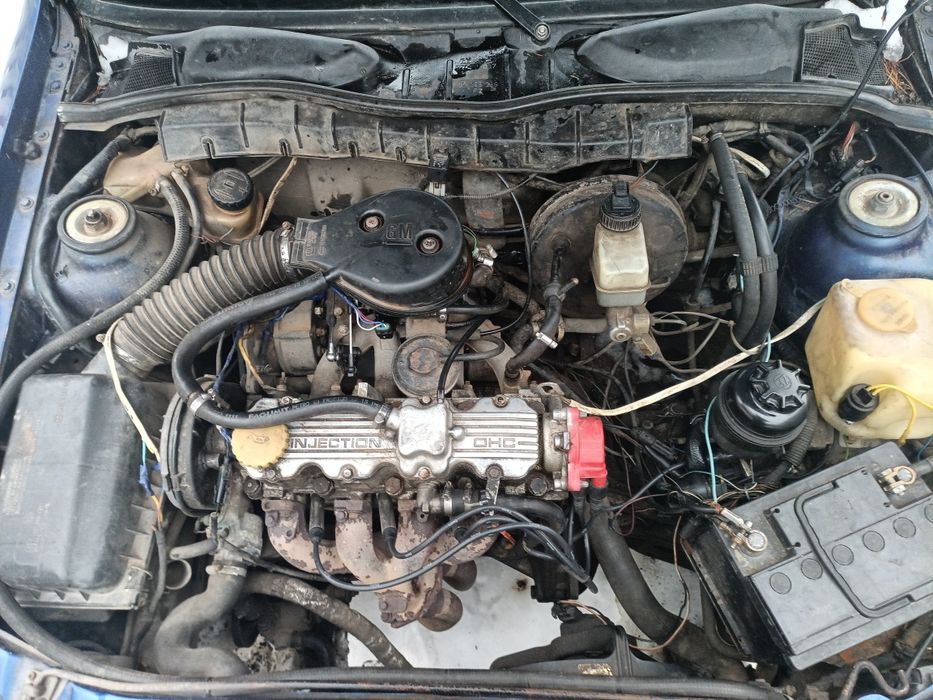 Опель вектра  1,8бензин