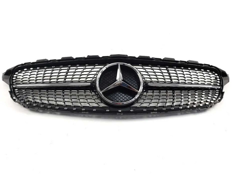 Решетка радиатора mercedesC W205 14-18год.диамант (чорная) без камеры.