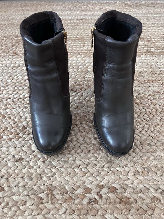 Sapatos Moshino castanhos