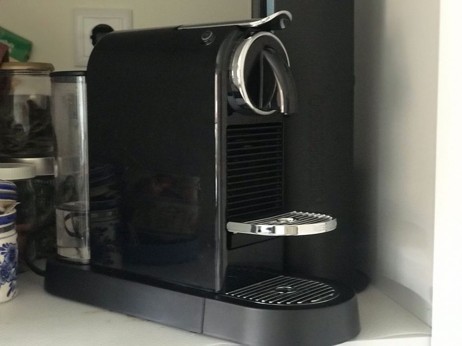Maquina Nespresso CitiZ preta - Limousine Black