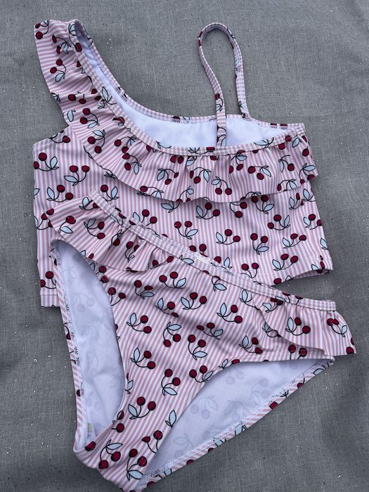 Купальник для дівчинки 134см