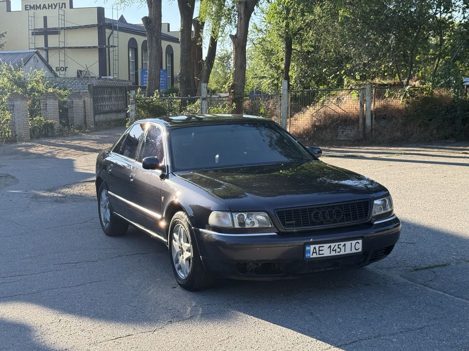 Продам ауди а8 д2