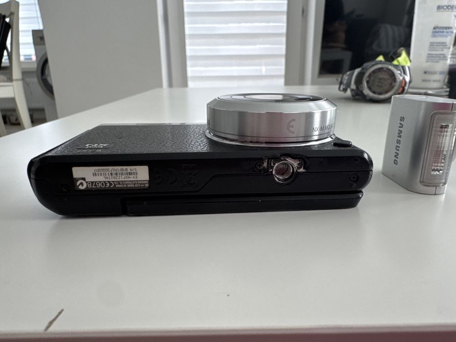 Samsung NX mini stan dobry