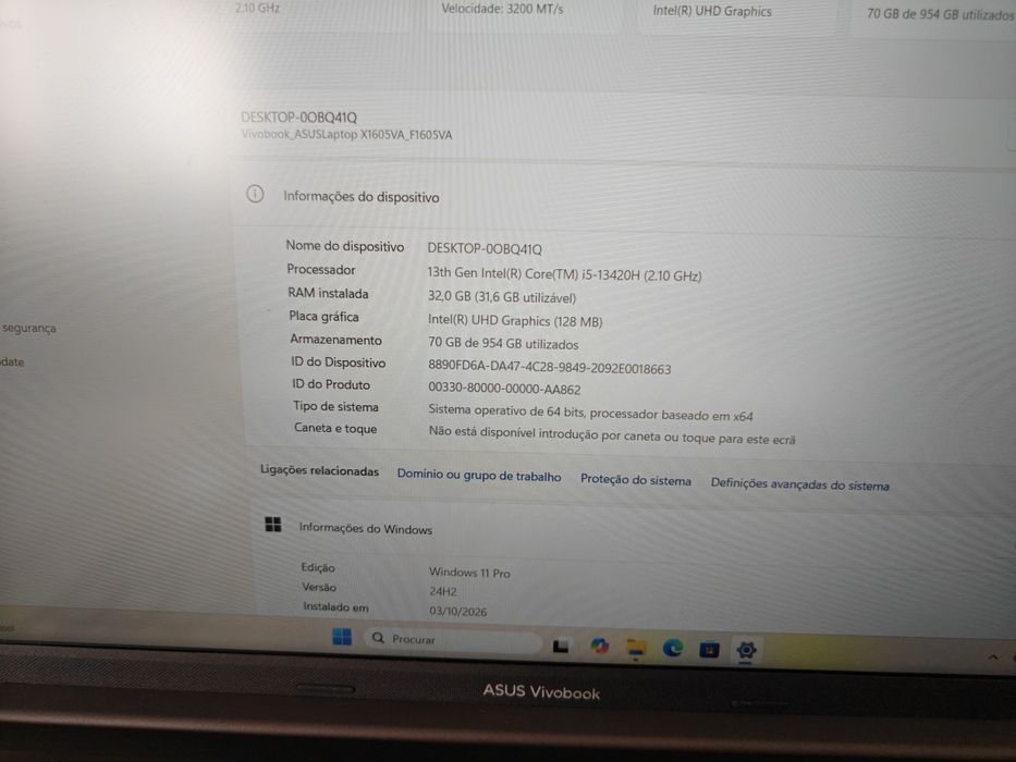 ASUS Vivobook F1650V