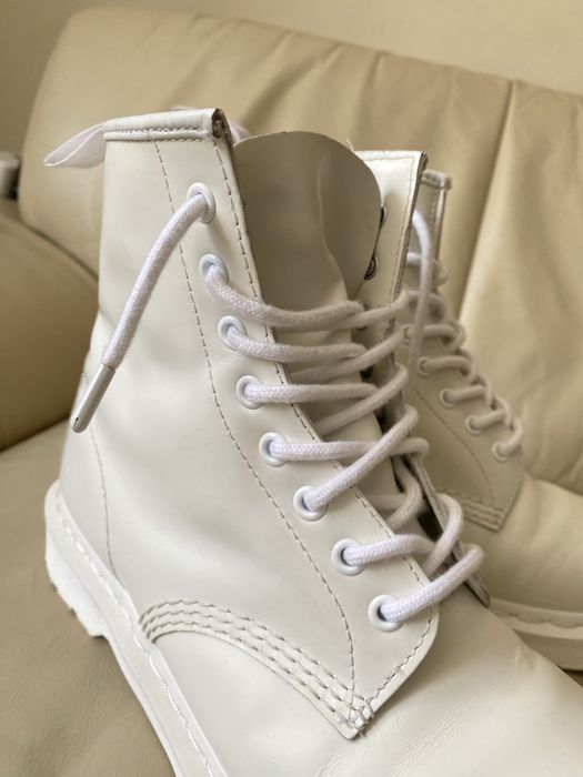 Buty trapey Dr.Martens biale hit wiosna lato