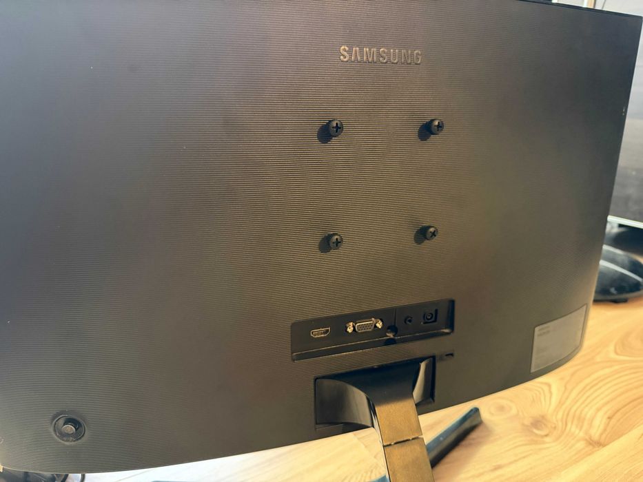 Monitor Samsung C24F396FHU 24" Curved