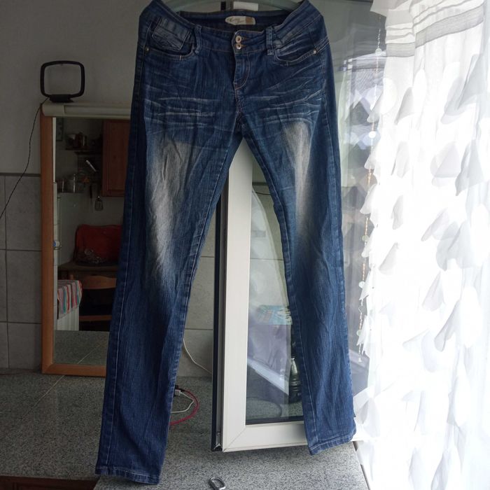 jeans damskie granatowe cienkie