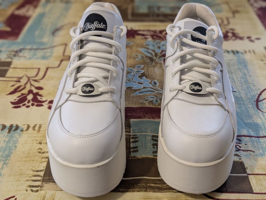 Жіноче взуття BUFFALO