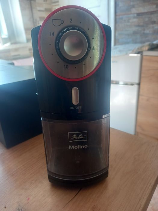 elektryczny młynek żarnowy Melitta Molino