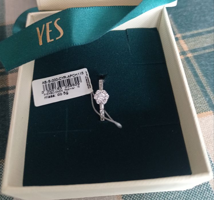 Pierścionek srebrny Yes Nowy