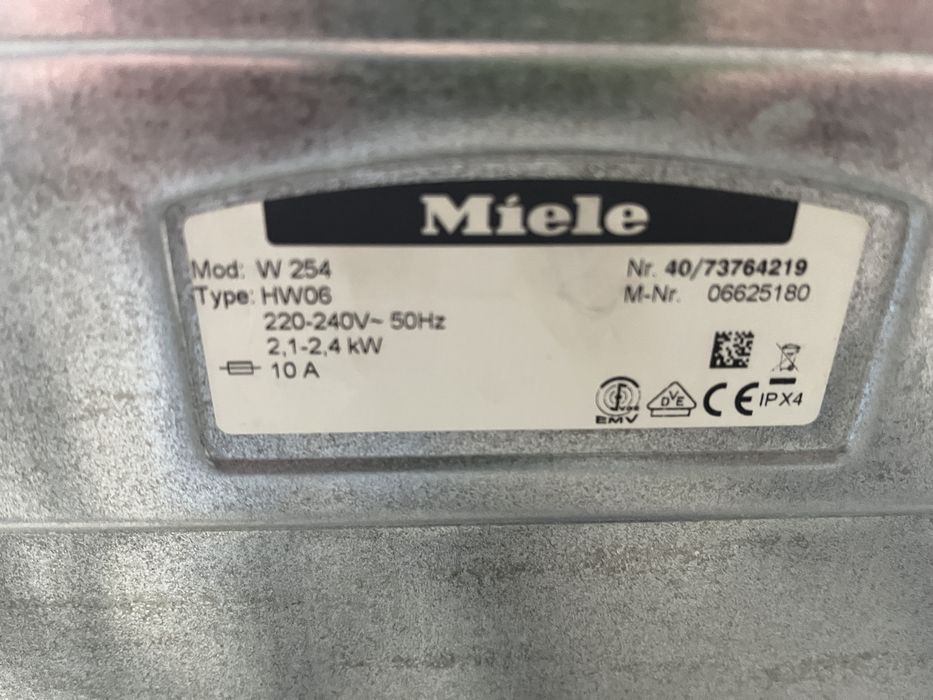 Пральна машина Miele W234 Ширина 45 см.Стан ідеальний