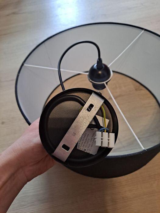 Lampa sufitowa czarna